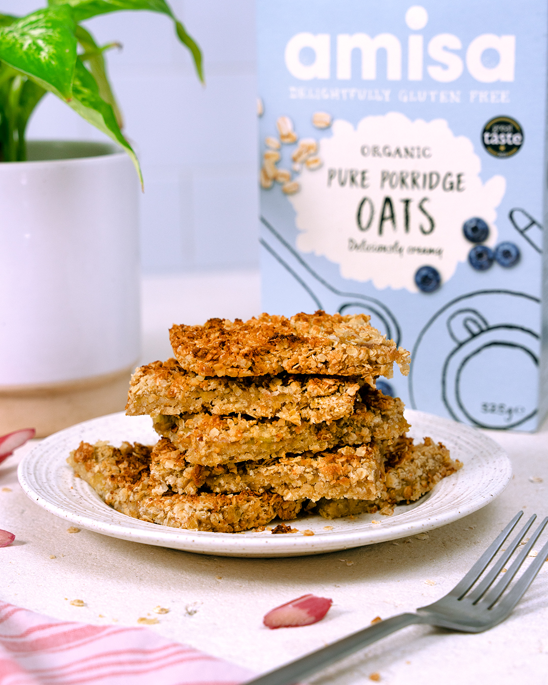 Gluten-Free Rhubarb and Ginger Oat Slices | Amisa